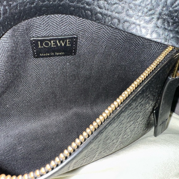 Loewe Mini Repeat T Pouch in embossed silk calfskin Black - Picture 9 of 12